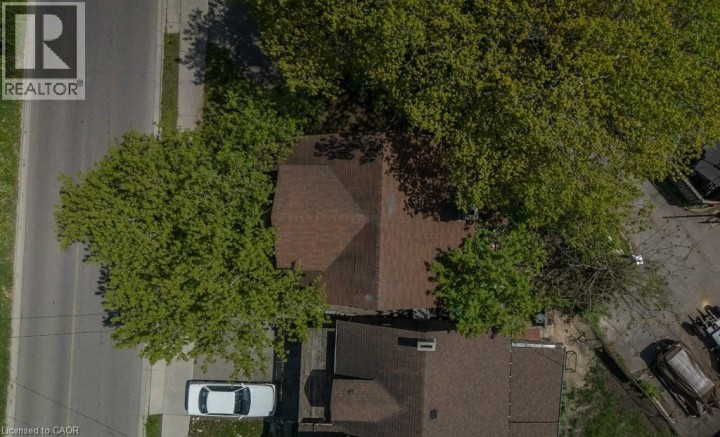Photo 41 at 3 Glasgow Street, Uptown Waterloo / Westmount, Kitchener