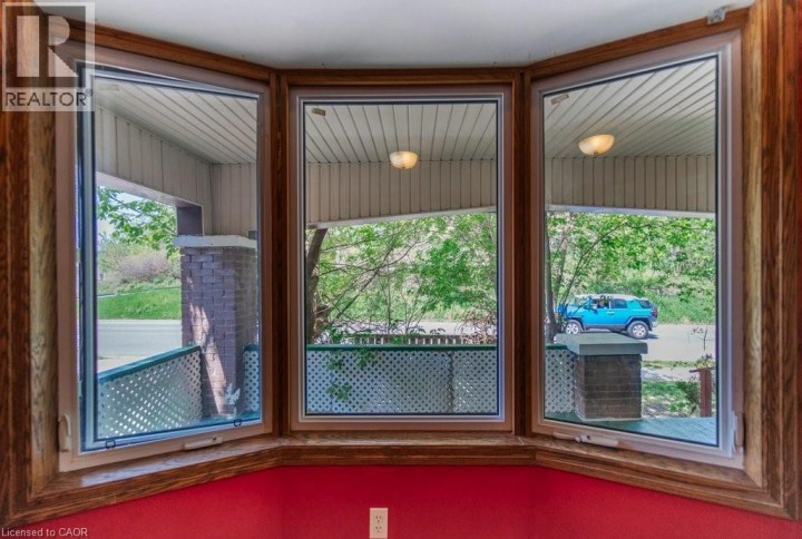 Photo 11 at 3 Glasgow Street, Uptown Waterloo / Westmount, Kitchener
