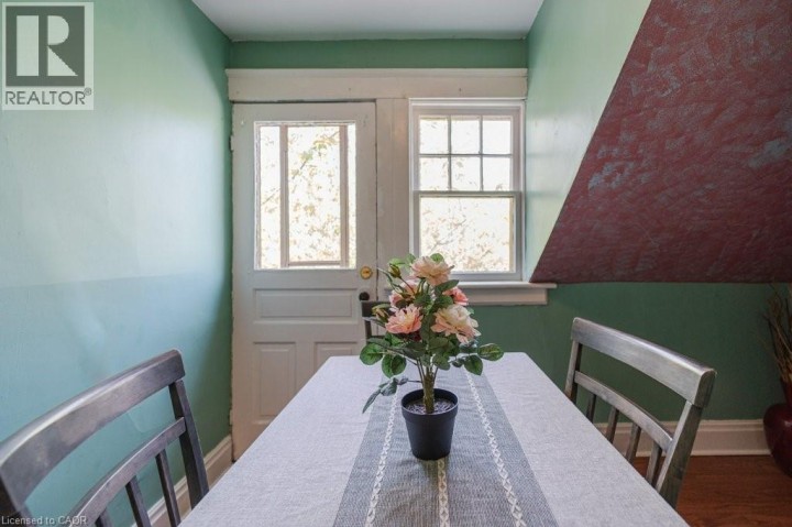 Photo 26 at 3 Glasgow Street, Uptown Waterloo / Westmount, Kitchener