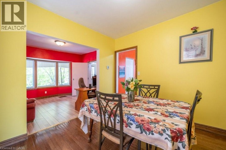 Photo 12 at 3 Glasgow Street, Uptown Waterloo / Westmount, Kitchener