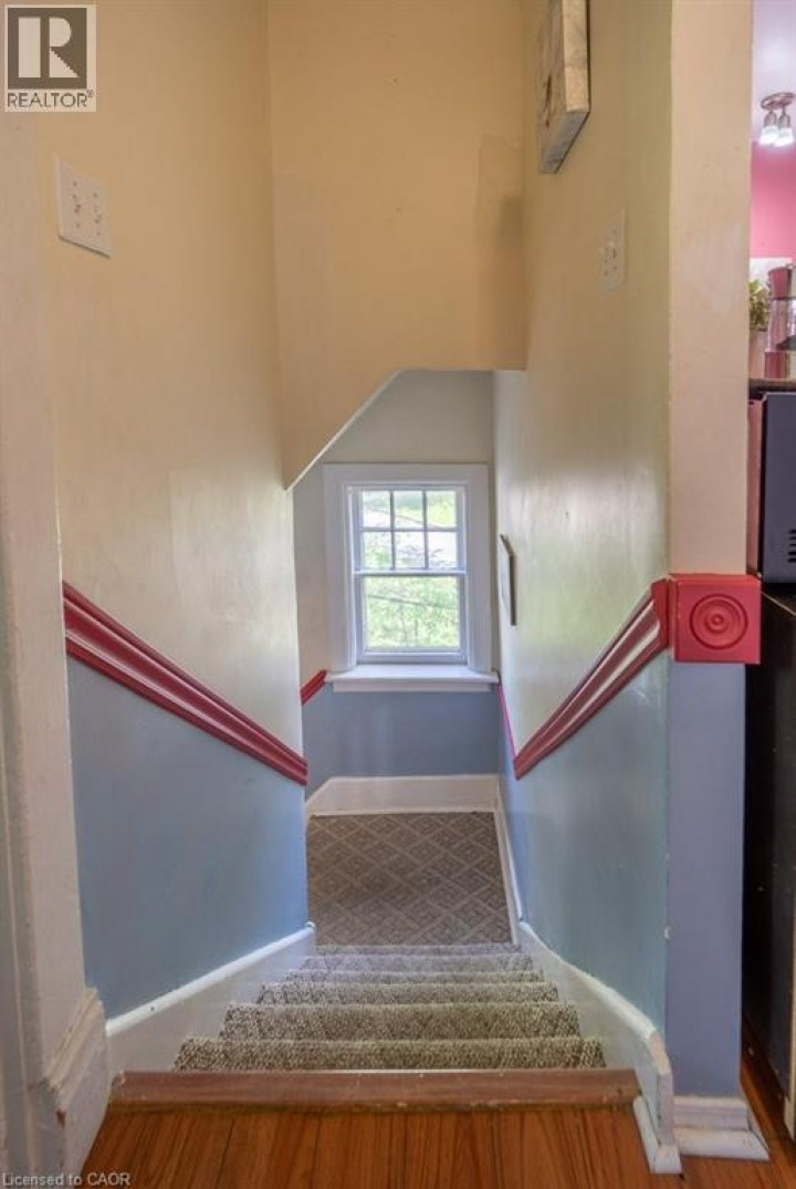 Photo 20 at 3 Glasgow Street, Uptown Waterloo / Westmount, Kitchener