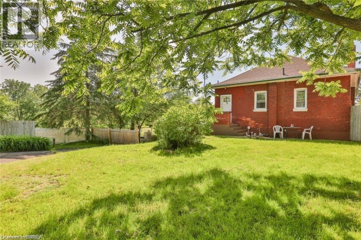 Photo 15 at 5 Cloverdale Avenue, Terrace Hill, Brantford
