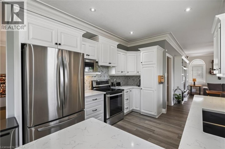 Photo 12 at 34 Pace Avenue, Eagle Place East, Brantford