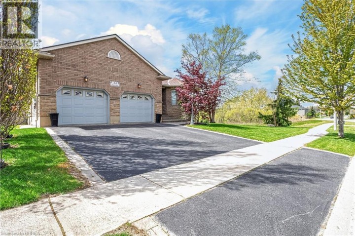 Photo 2 at 34 Pace Avenue, Eagle Place East, Brantford