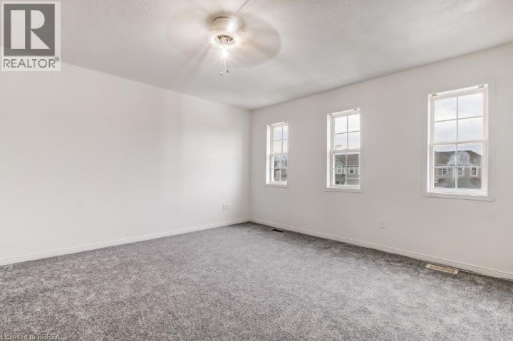 Photo 10 at 17 Stowe Terrace, Empire, Brantford