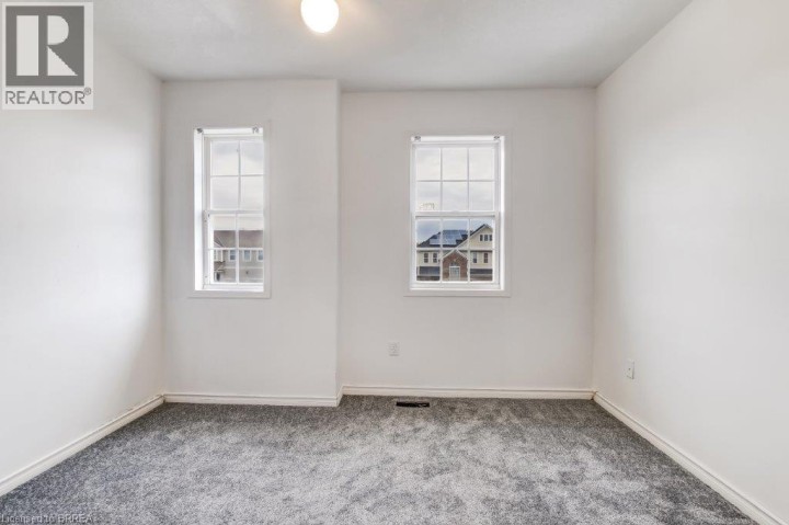 Photo 9 at 17 Stowe Terrace, Empire, Brantford