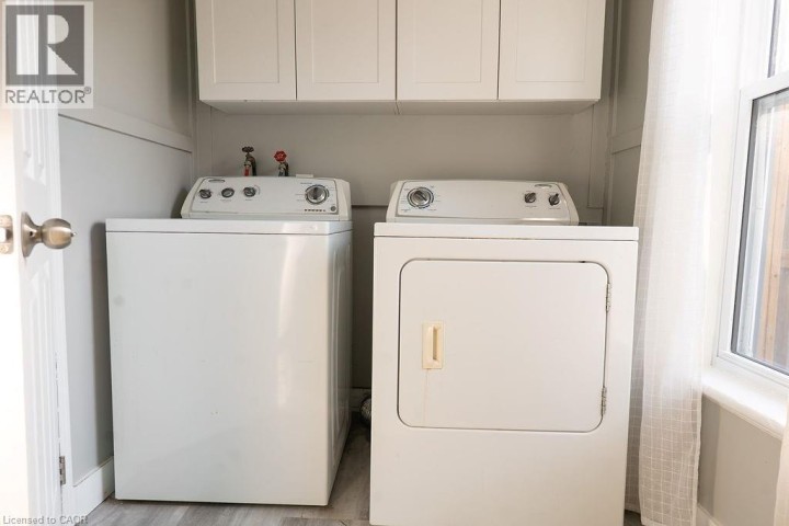 Photo 16 at 8 Dundas Street, Terrace Hill, Brantford