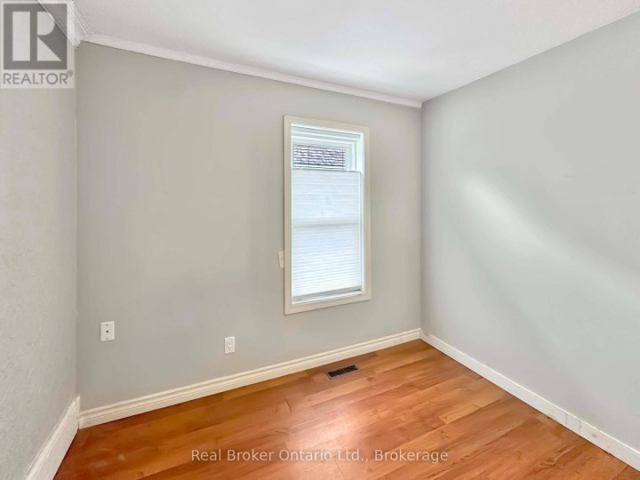 Photo 17 at 273 Brant Avenue, Brantford