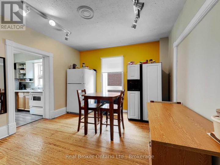 Photo 17 at 273-275 Brant Avenue, Brantford