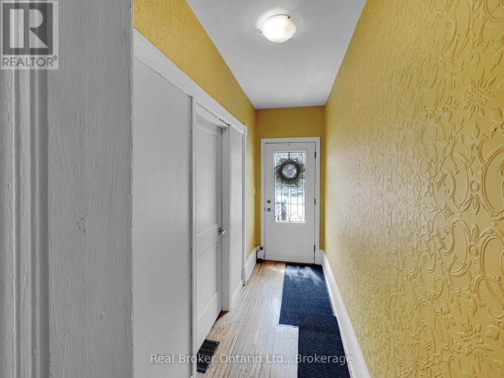 Photo 22 at 273-275 Brant Avenue, Brantford