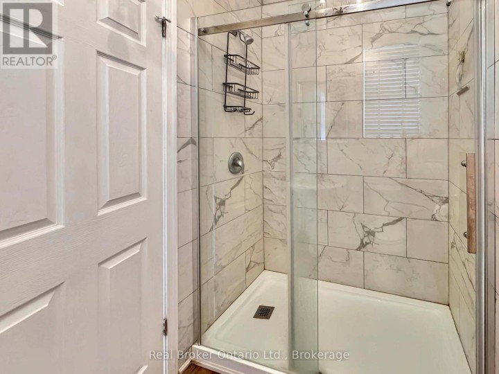 Photo 29 at 273-275 Brant Avenue, Brantford