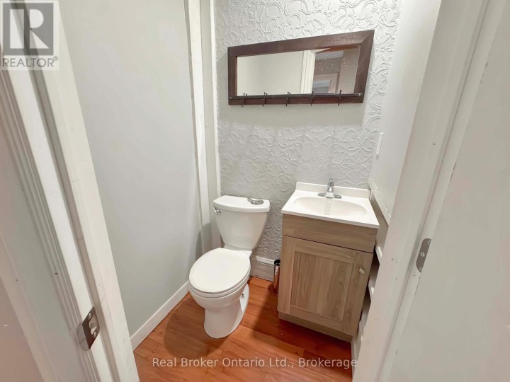 Photo 30 at 273-275 Brant Avenue, Brantford