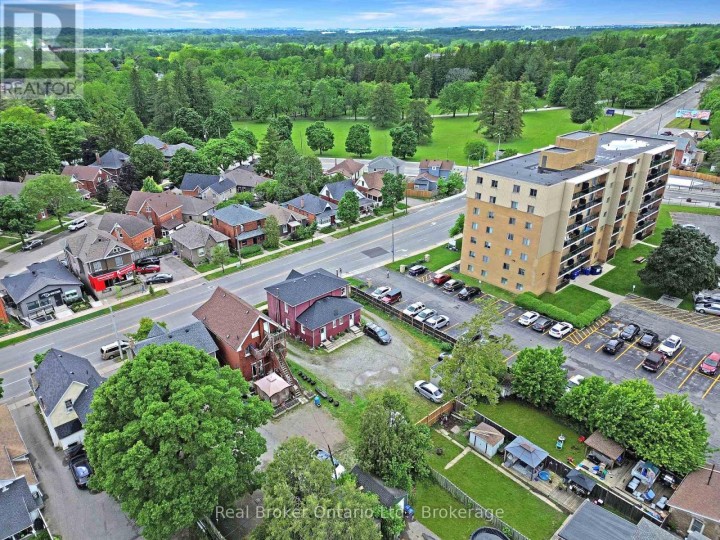 Photo 38 at 273-275 Brant Avenue, Brantford