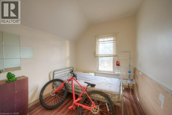 Photo 10 at 66 Eagle Avenue, Eagle Place East, Brantford