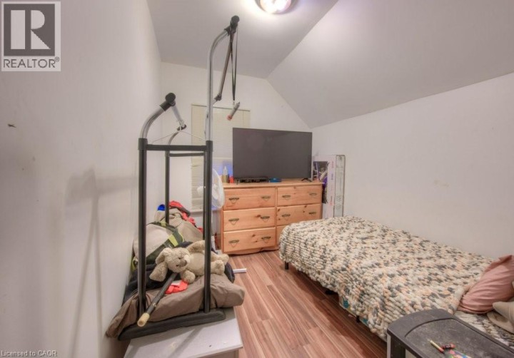 Photo 11 at 66 Eagle Avenue, Eagle Place East, Brantford