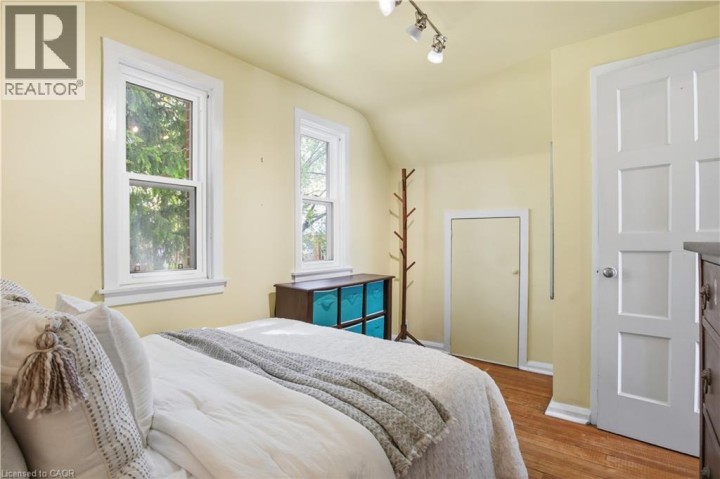 Photo 25 at 14 Lorne Crescent, Forest Hill, Kitchener