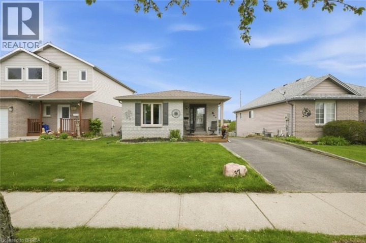 Photo 35 at 37 Anastasia Crescent, Brantwood Park, Brantford