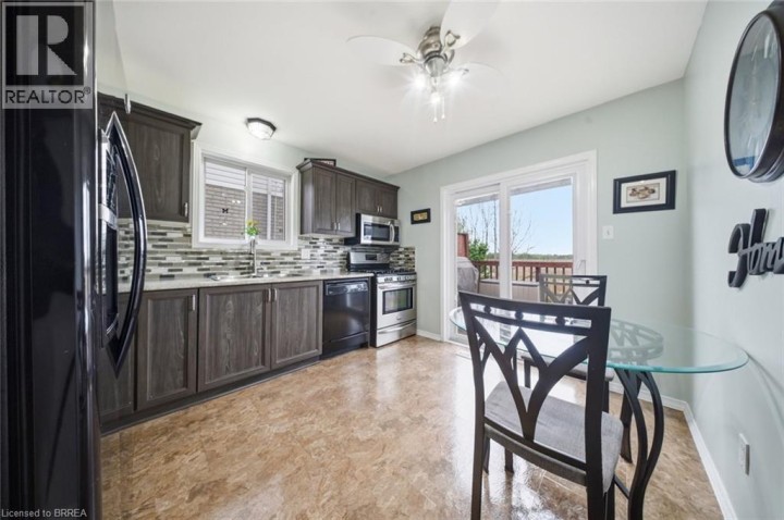 Photo 8 at 37 Anastasia Crescent, Brantwood Park, Brantford