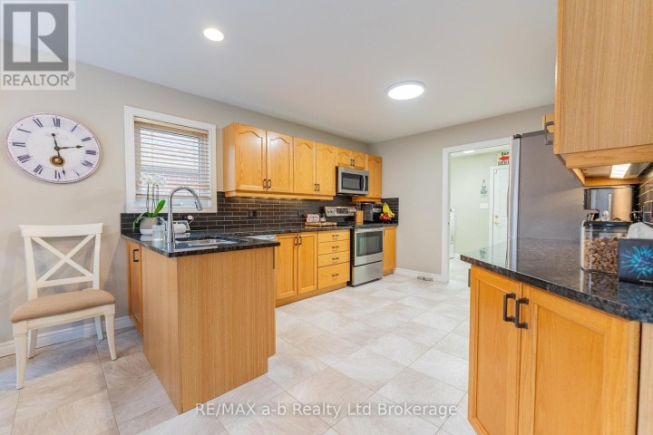 Photo 11 at 90 Weston Drive, Tillsonburg