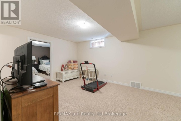 Photo 27 at 90 Weston Drive, Tillsonburg