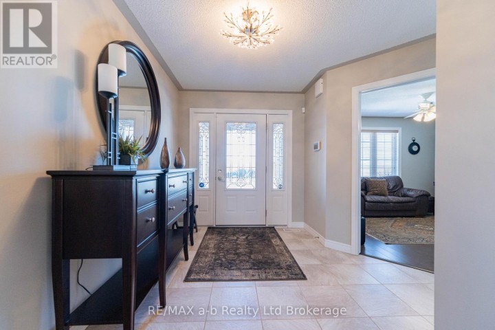 Photo 4 at 90 Weston Drive, Tillsonburg