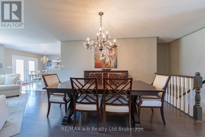 Photo 8 at 90 Weston Drive, Tillsonburg