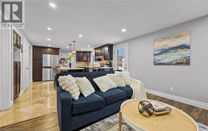 Photo 13 at 84 Viscount Road, Brantwood Park, Brantford