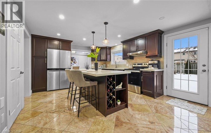Photo 14 at 84 Viscount Road, Brantwood Park, Brantford