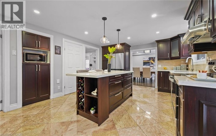 Photo 15 at 84 Viscount Road, Brantwood Park, Brantford