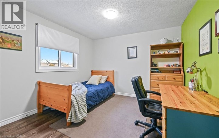 Photo 30 at 84 Viscount Road, Brantwood Park, Brantford