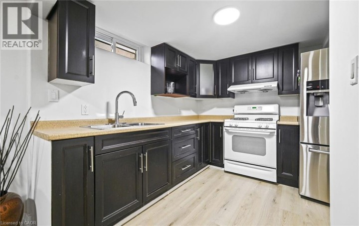 Photo 37 at 84 Viscount Road, Brantwood Park, Brantford