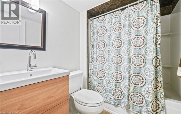 Photo 42 at 84 Viscount Road, Brantwood Park, Brantford