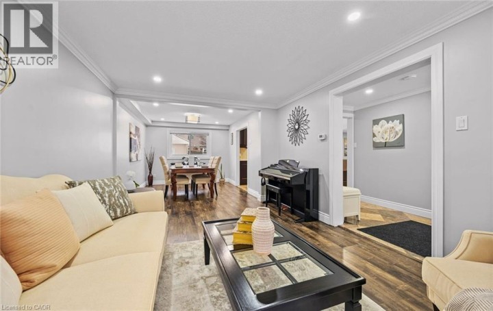 Photo 7 at 84 Viscount Road, Brantwood Park, Brantford