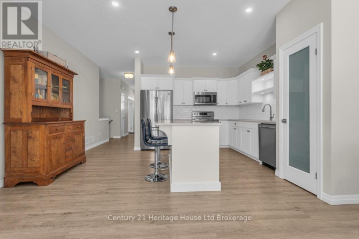 Photo 9 at 19 Livingston Drive, Tillsonburg