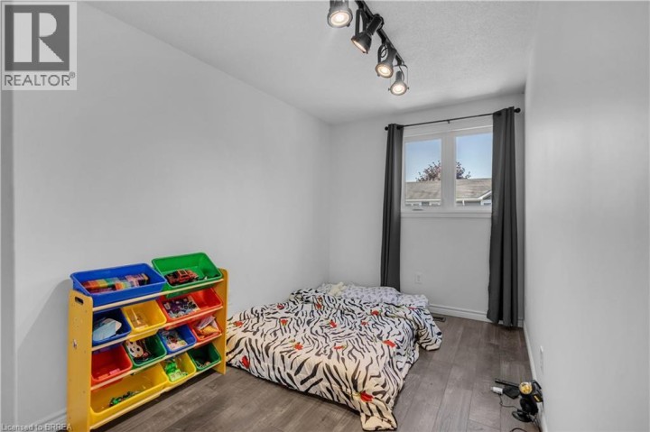 Photo 24 at D - 52 Harris Avenue, North Park / Wood St., Brantford