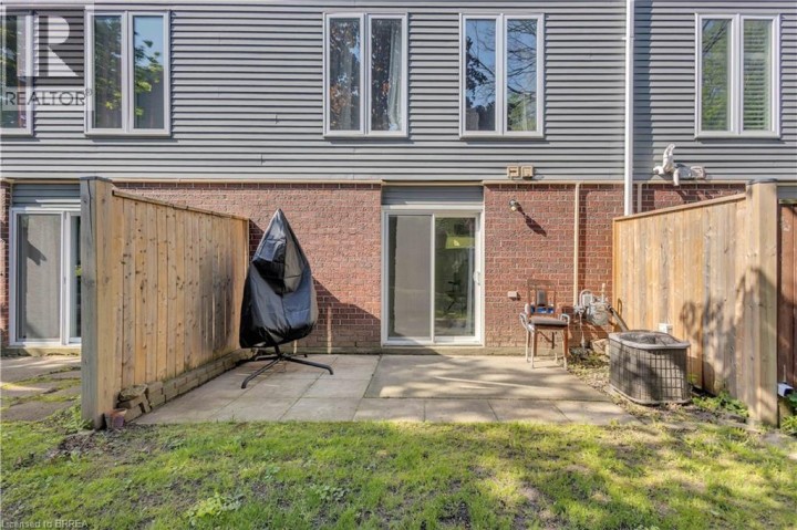 Photo 33 at D - 52 Harris Avenue, North Park / Wood St., Brantford