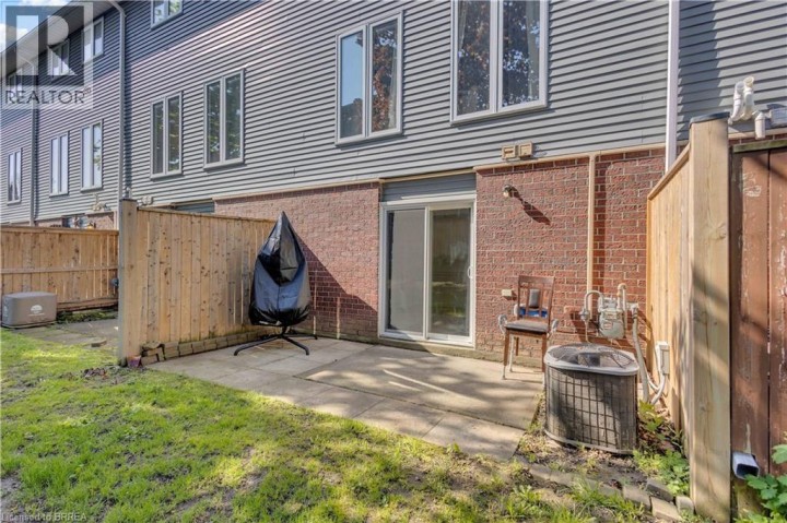 Photo 34 at D - 52 Harris Avenue, North Park / Wood St., Brantford