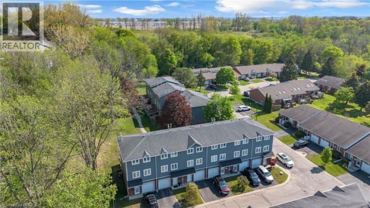 Photo 37 at D - 52 Harris Avenue, North Park / Wood St., Brantford