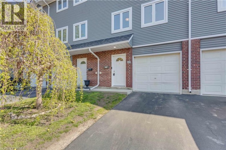 Photo 4 at D - 52 Harris Avenue, North Park / Wood St., Brantford