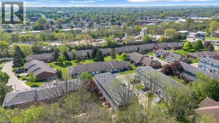 Photo 40 at D - 52 Harris Avenue, North Park / Wood St., Brantford