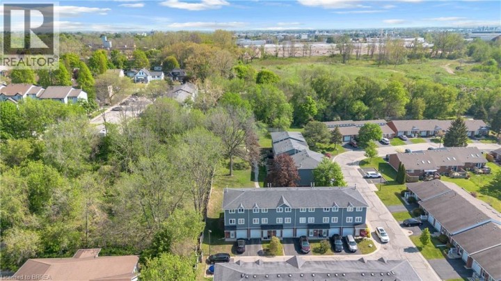 Photo 42 at D - 52 Harris Avenue, North Park / Wood St., Brantford