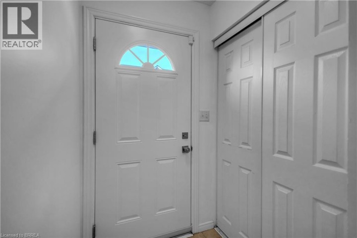 Photo 6 at D - 52 Harris Avenue, North Park / Wood St., Brantford