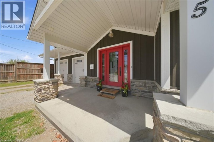Photo 5 at 5 Echo Villa Avenue, Echo Place, Brantford