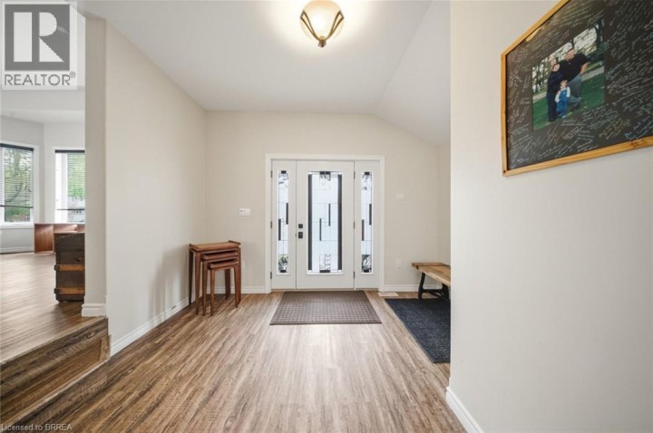 Photo 6 at 5 Echo Villa Avenue, Echo Place, Brantford