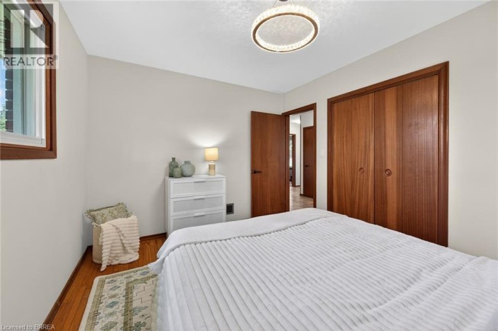 Photo 16 at 15 Tranquility Street, Fairview / Greenbrier, Brantford
