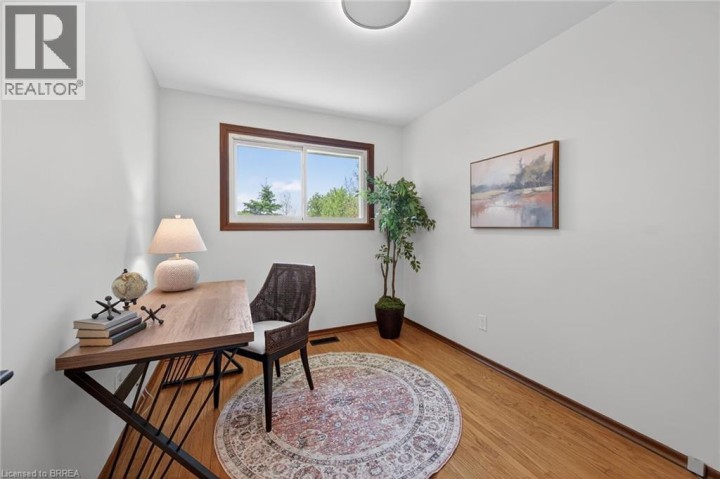 Photo 18 at 15 Tranquility Street, Fairview / Greenbrier, Brantford