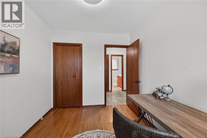 Photo 19 at 15 Tranquility Street, Fairview / Greenbrier, Brantford