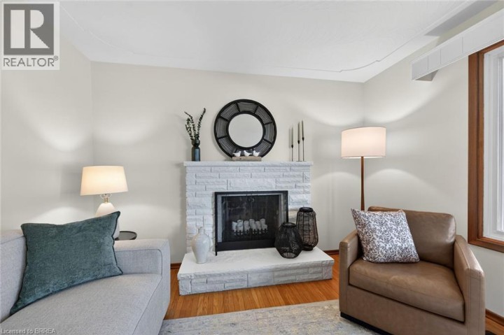 Photo 2 at 15 Tranquility Street, Fairview / Greenbrier, Brantford