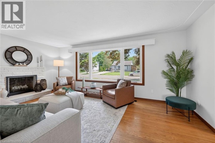 Photo 5 at 15 Tranquility Street, Fairview / Greenbrier, Brantford