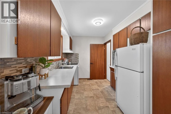 Photo 8 at 15 Tranquility Street, Fairview / Greenbrier, Brantford